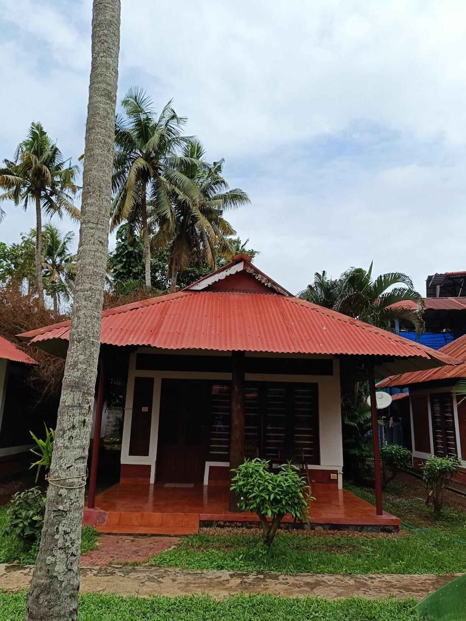 Hill View Beach Resort Варкала Экстерьер фото