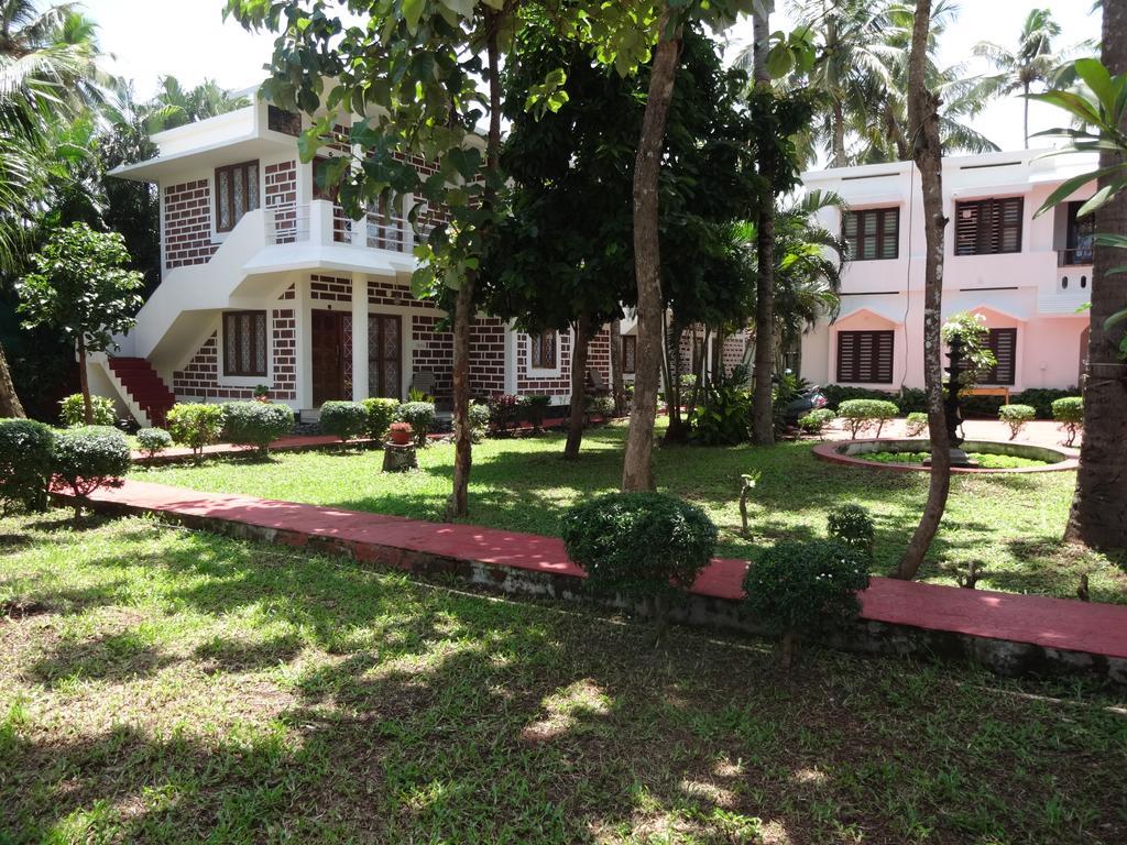 Hill View Beach Resort Варкала Экстерьер фото